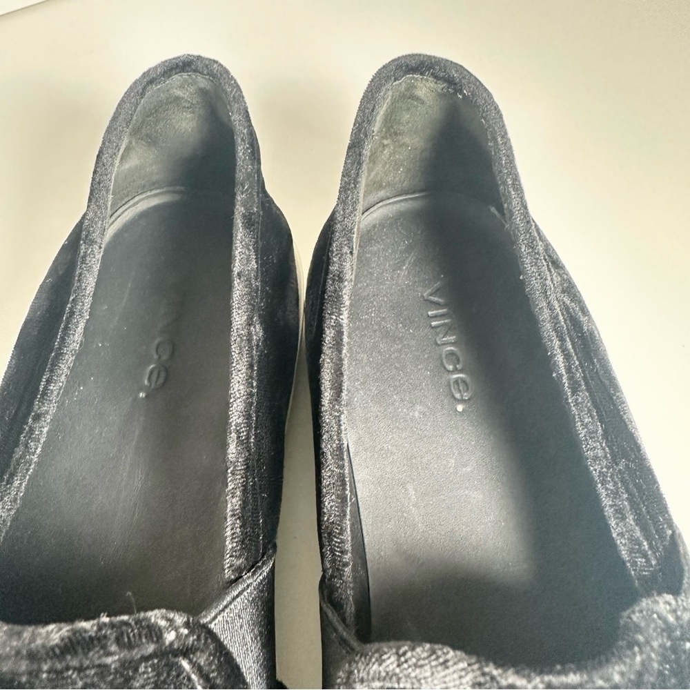 Vince Blair Velvet Black Slip On Sneakers Women Size 9M Classic Luxury Old Money - Picture 9 of 9